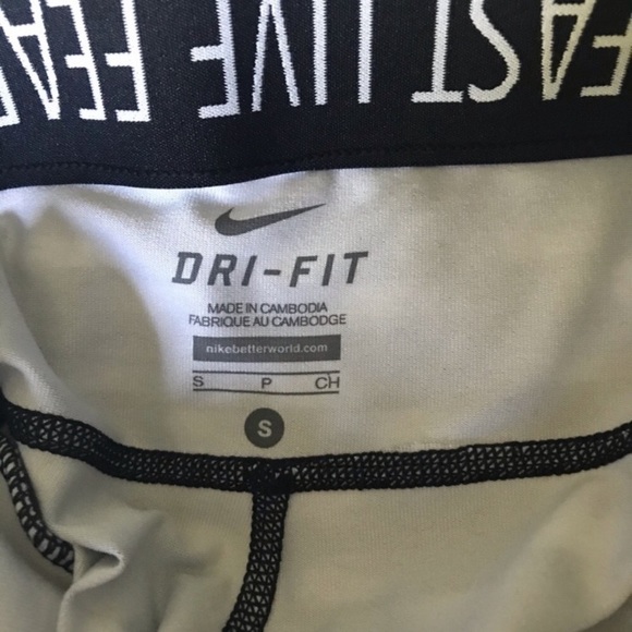 Nike capris - Picture 5 of 6